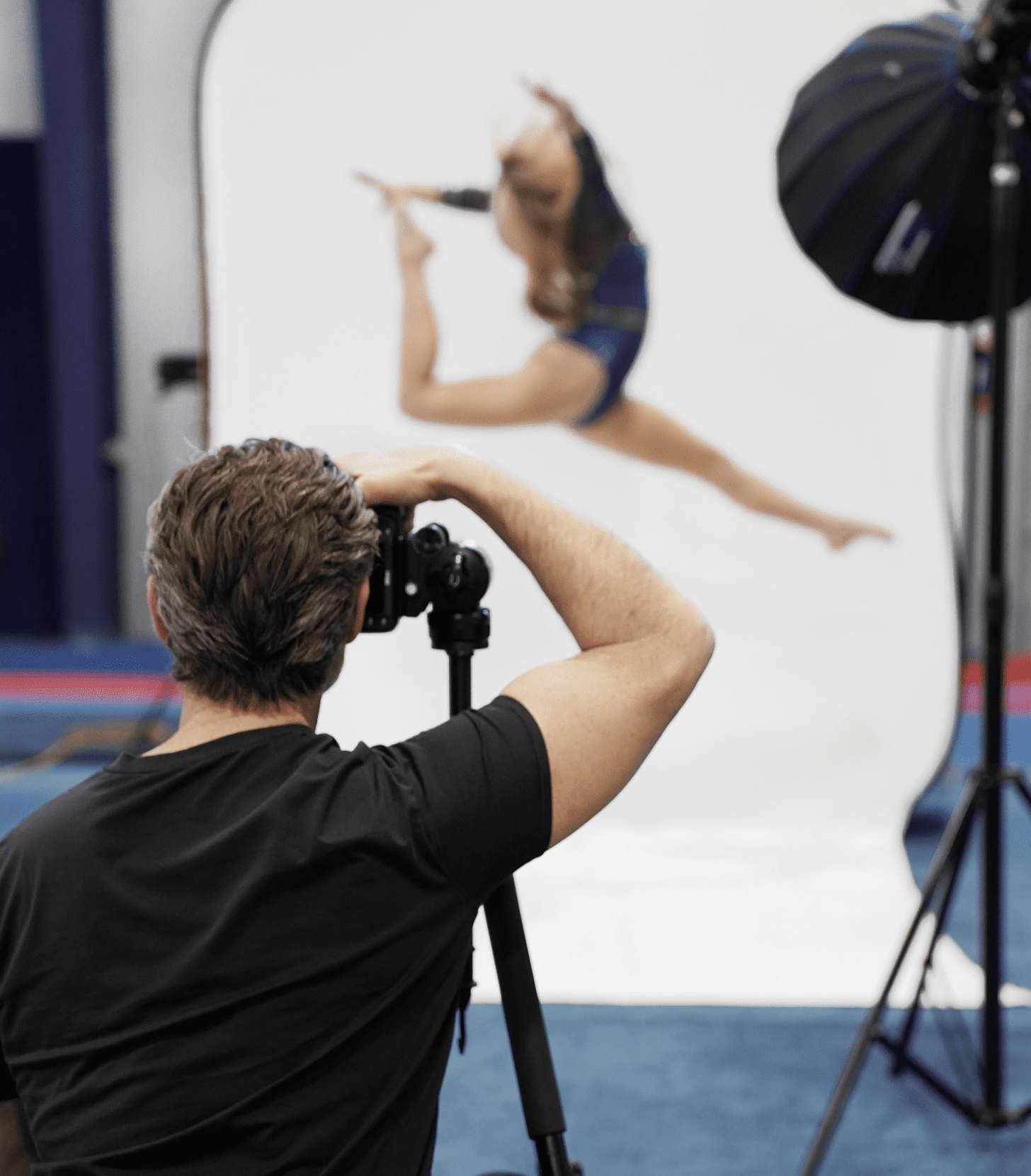 Live photoshoot of a dancer posing