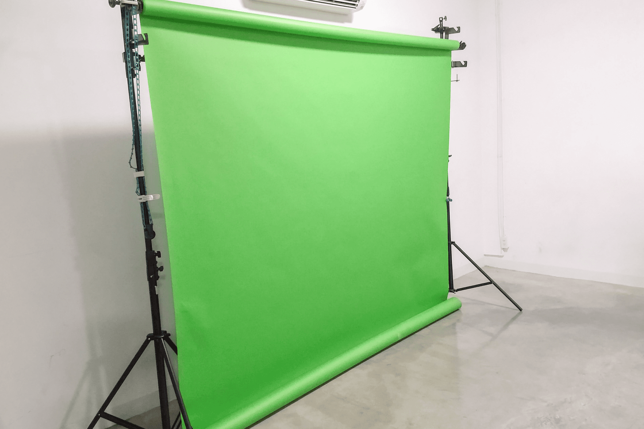 Green screen for virtual background in photography